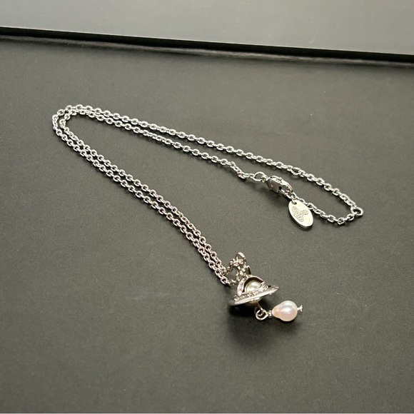 Vivienne Westwood Necklace - Picture 8 of 16